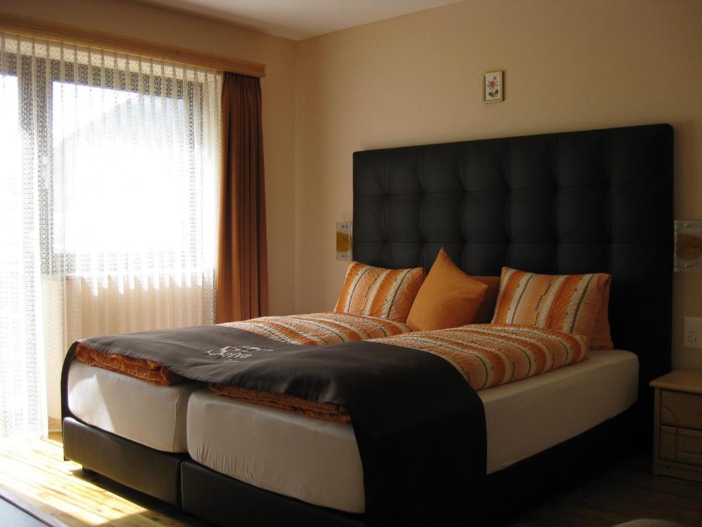 Hotel Pizzeria Selva Zernez Habitación foto
